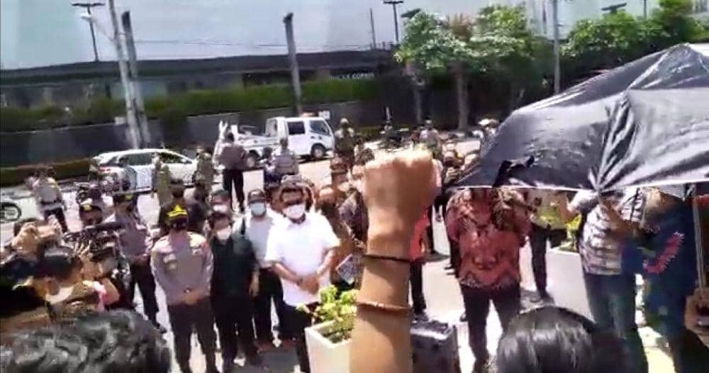 Diduga Langgar HAM, Mahasiswa Semarang Ramai-ramai Usir Moeldoko dan Hendi