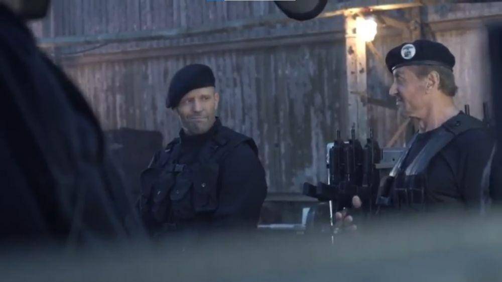 Jason Statham di balik layar The Expendables 4 (instagram.com/jasonstatham)