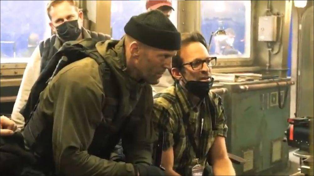 Jason Statham di balik layar The Expendables 4 (instagram.com/jasonstatham)