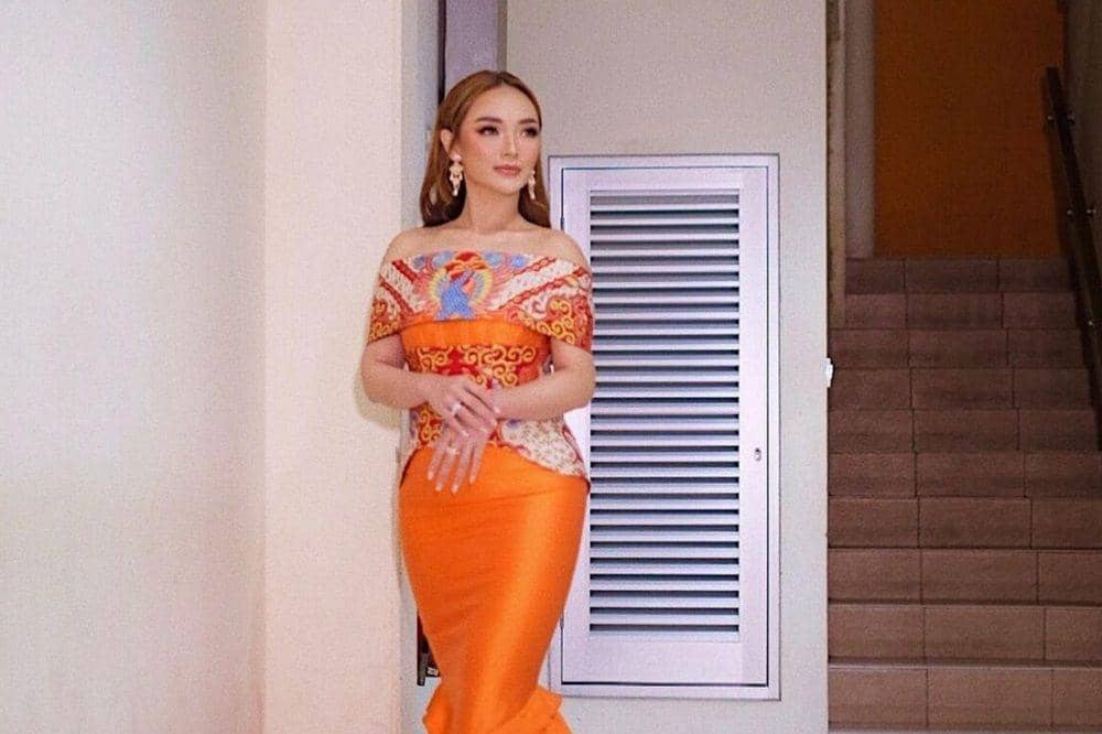 Dipuji Bak Barbie, 10 Potret Penampilan Terkini Zaskia Gotik