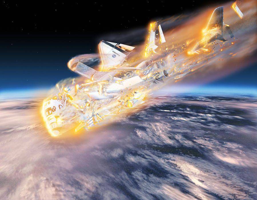 Ilustrasi Pesawat Ulang-alik Columbia yang meledak saat masuk kembali ke Bumi pada 1 Februari 2003, menewaskan tujuh astronautnya. (fineartamerica.com/Chris Butler)