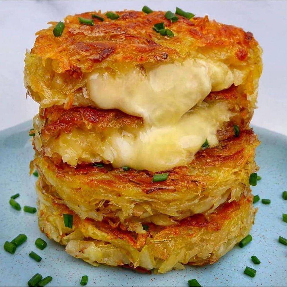 stuffed hash browns (instagram.com/delishuk)