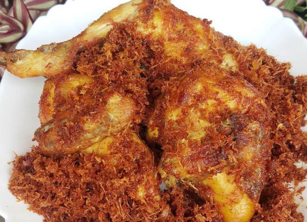 Ayam goreng serundeng (instagram.com/an_na2008)