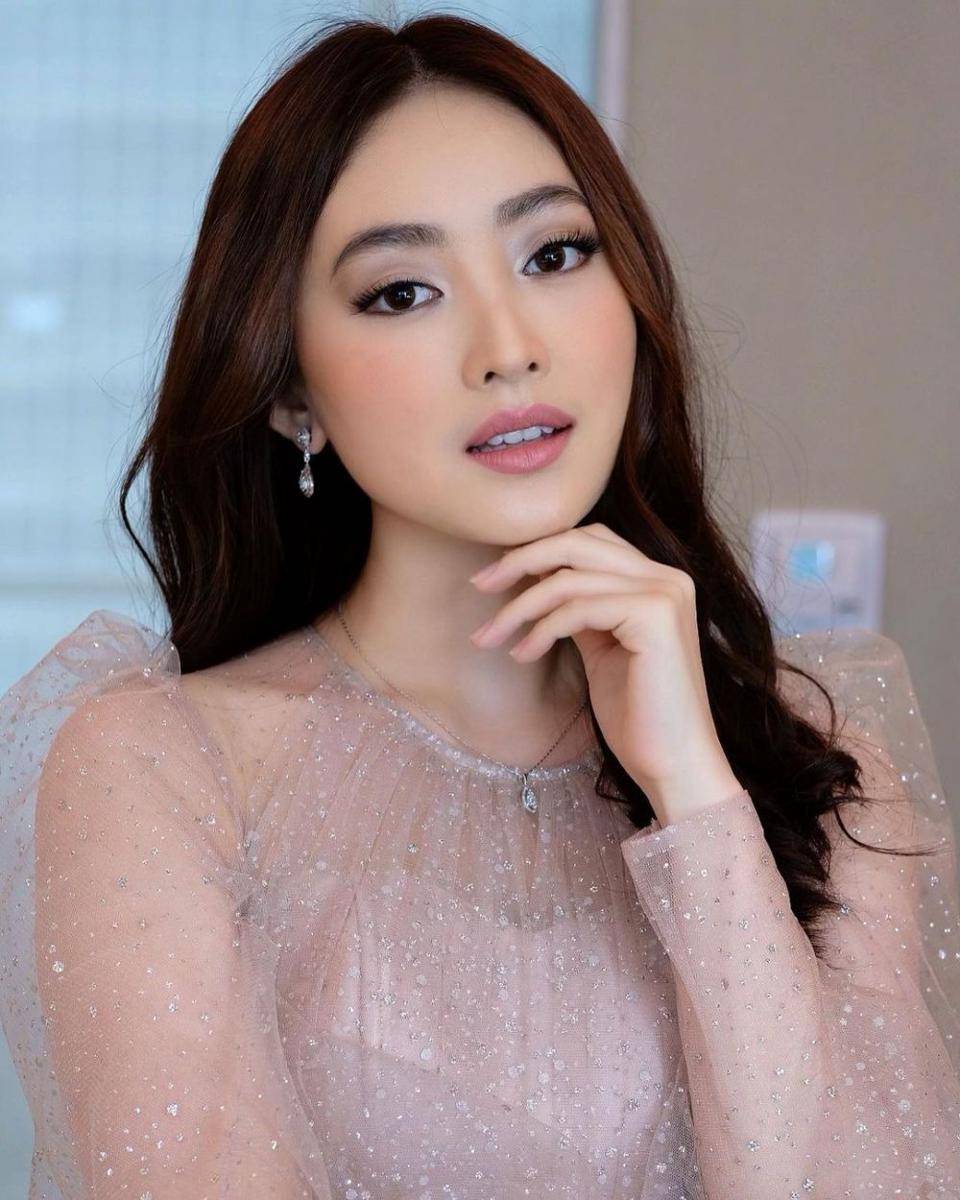 Natasha Wilona (instagram.com/natashawilona12/)