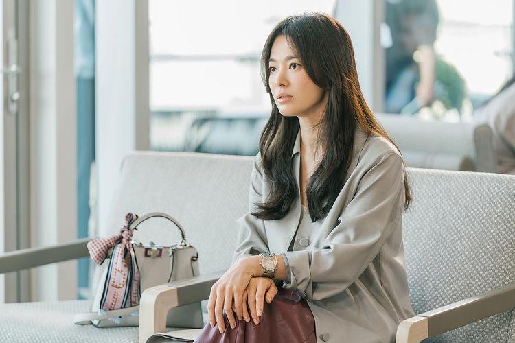 Tampil Modis, 10 Harga Outfit Song Hye Kyo di Now, We Are Breaking Up