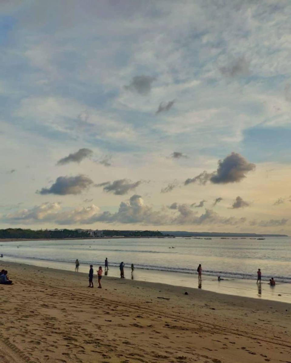 Pantai Kuta, Bali (instagram.com/royalsingosarikuta)