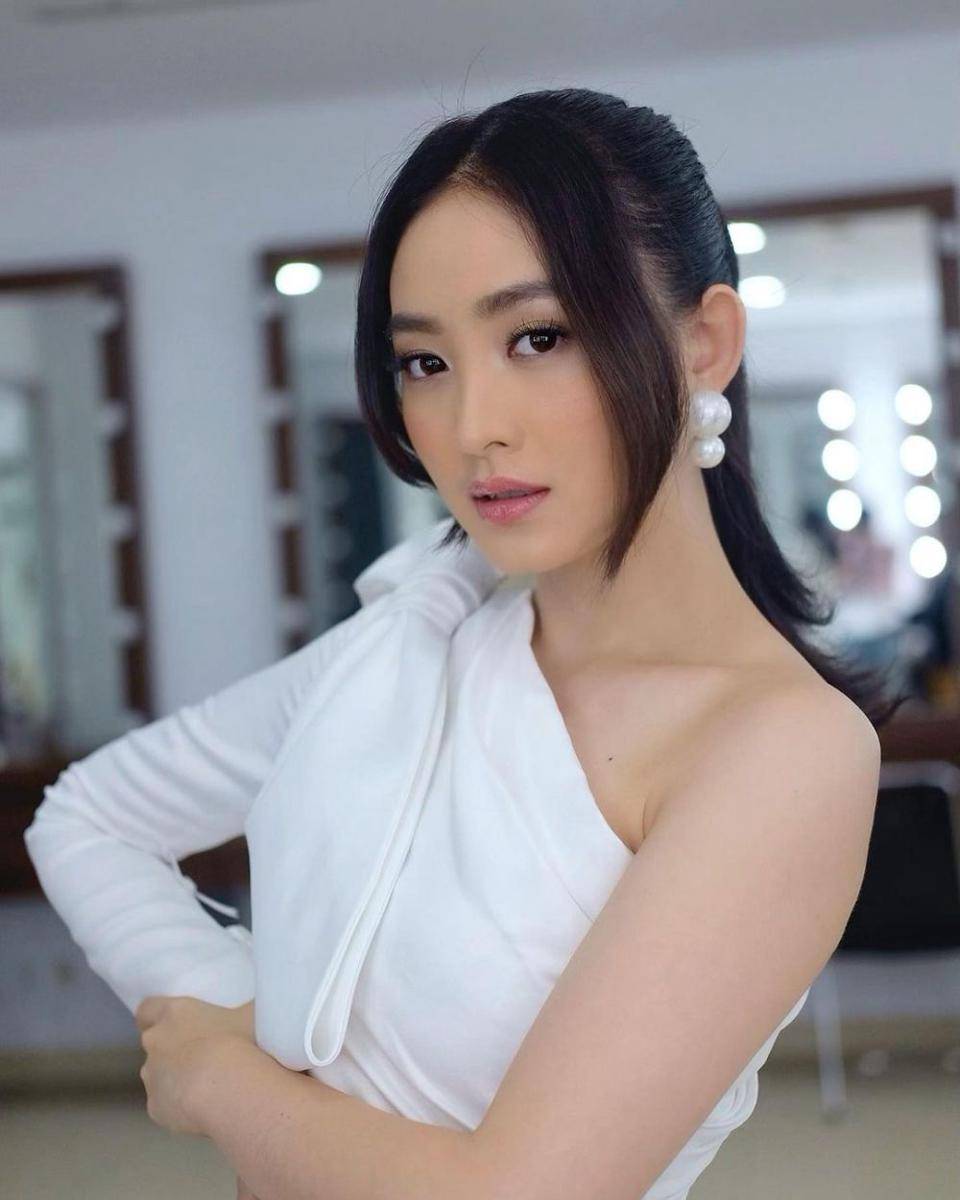 Natasha Wilona (instagram.com/natashawilona12/)