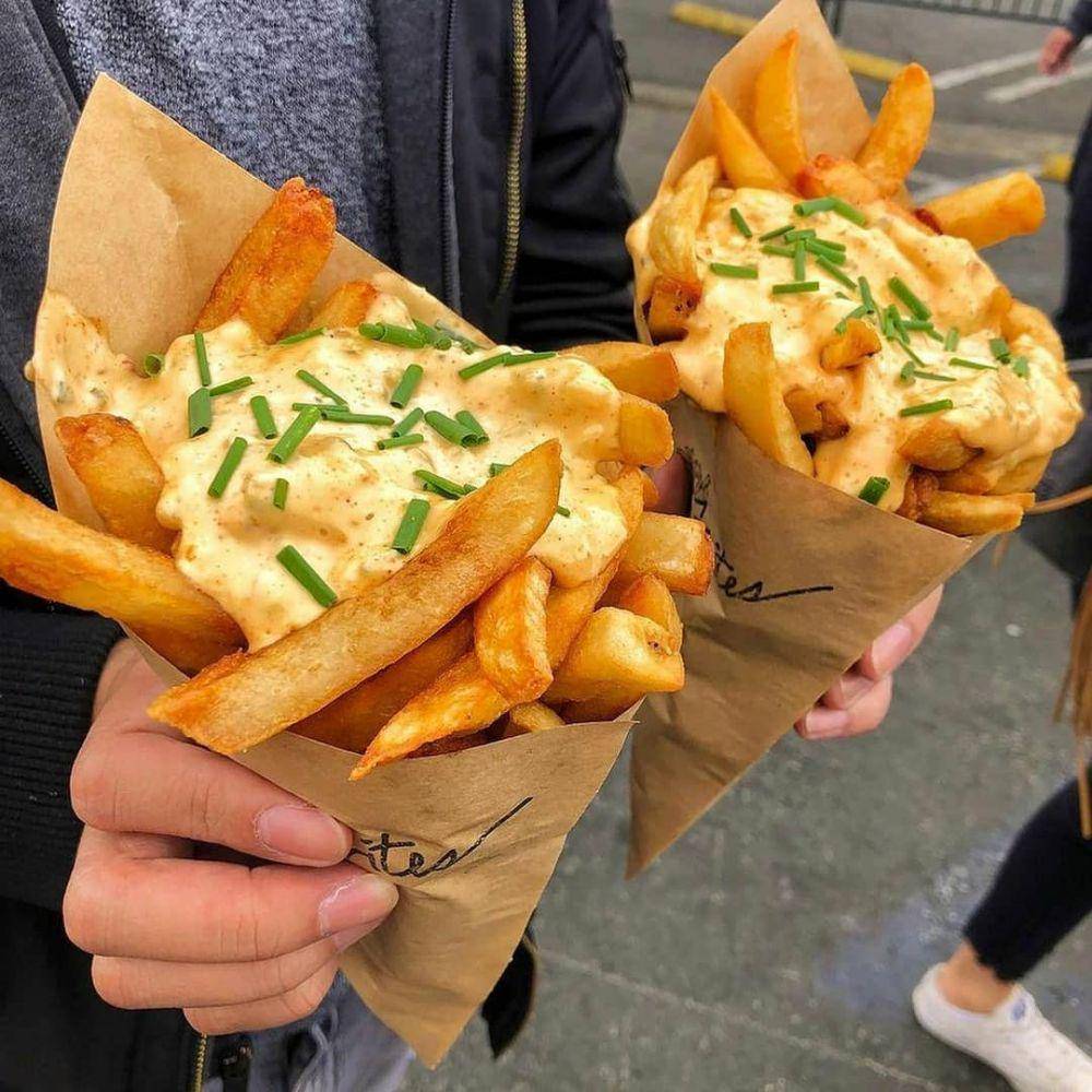cheese fries (instagram.com/lbk_foods)