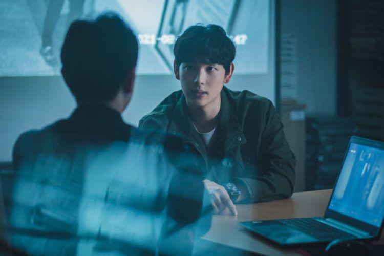 Im Si Wan di cuplikan drama Tracer (instagram.com/mbcdrama_now)