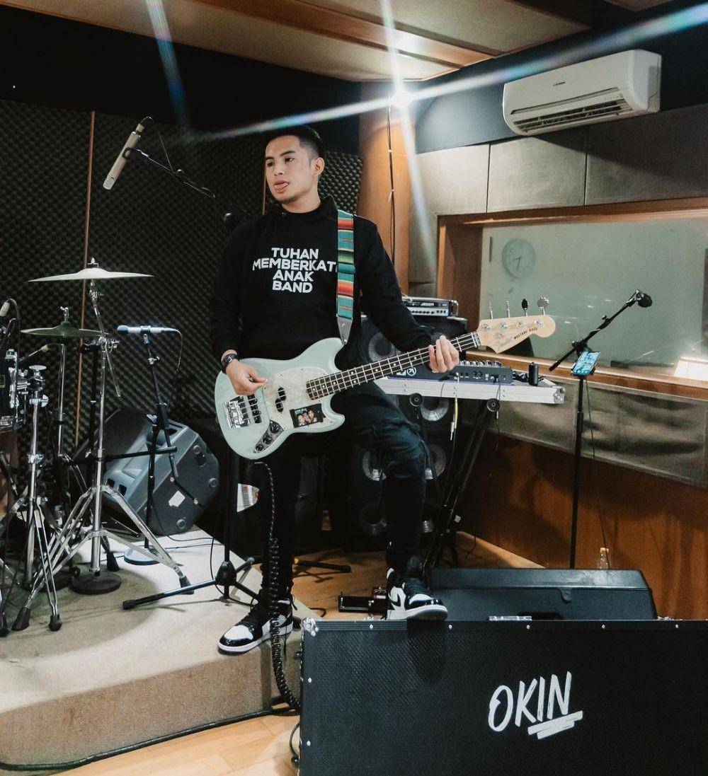 Niko Al Hakim (instagram.com/okintph)