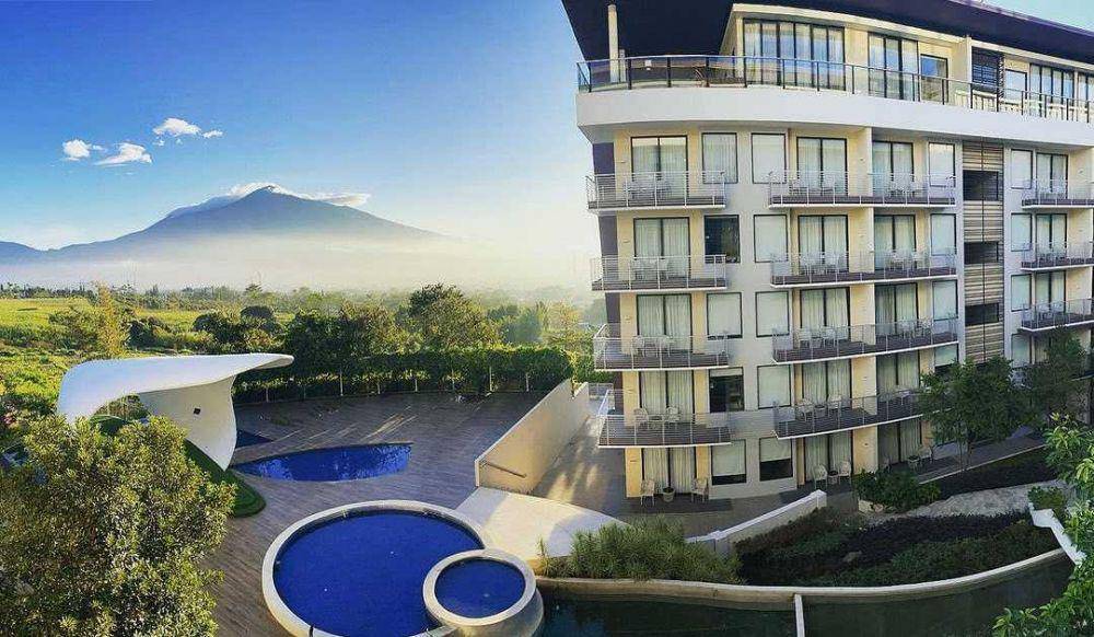 Resort Batu (instagram.com/goldentuliphollandresortbatu)