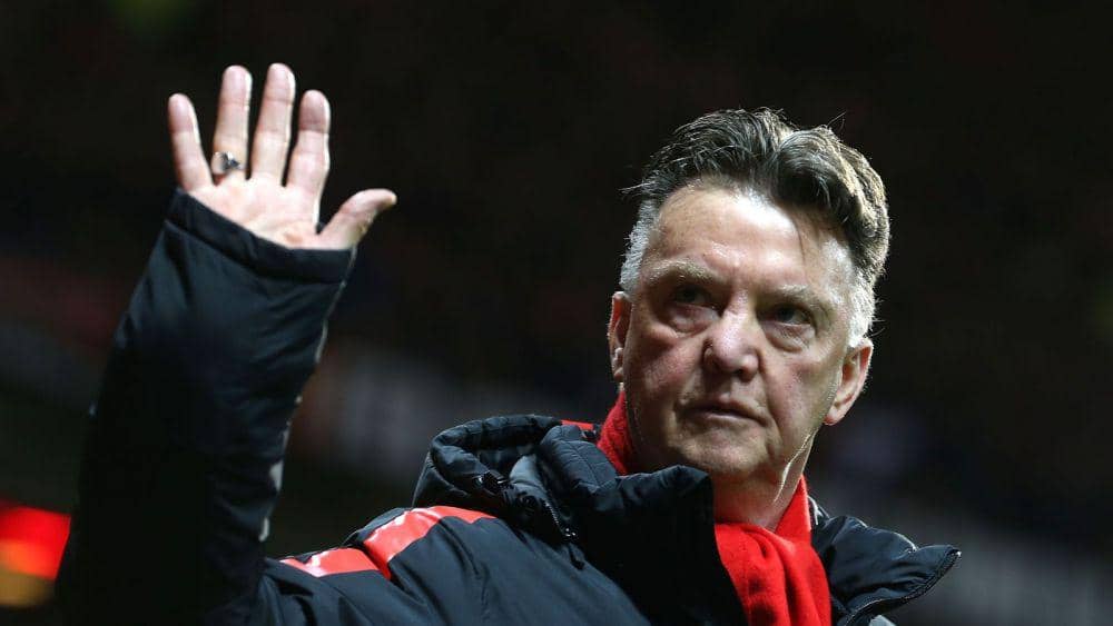 Louis Van Gaal ketika melatih Manchester United (skysports.com)