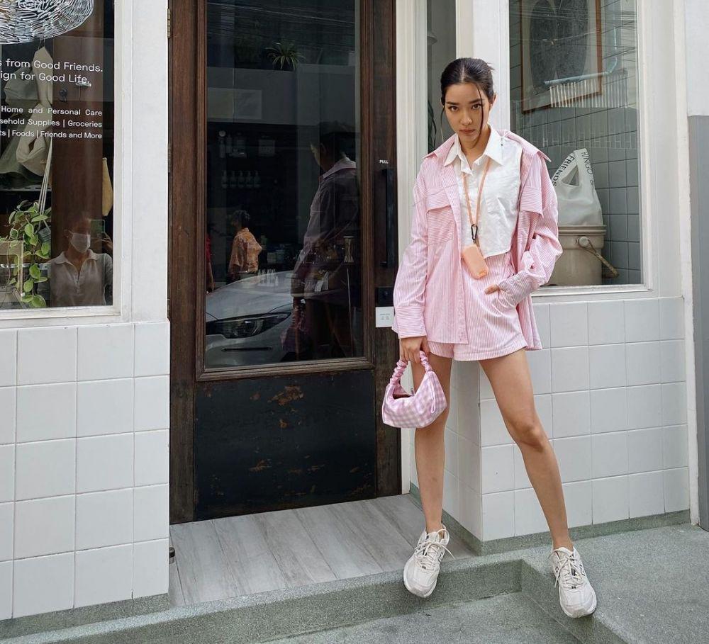 ide outfit Mo Monchanok (instagram.com/momonchanok)
