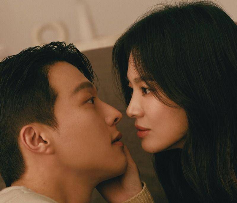 Jang Ki Yong dan Song Hye Kyo (dok. SBS/Now We Are Breaking Up)