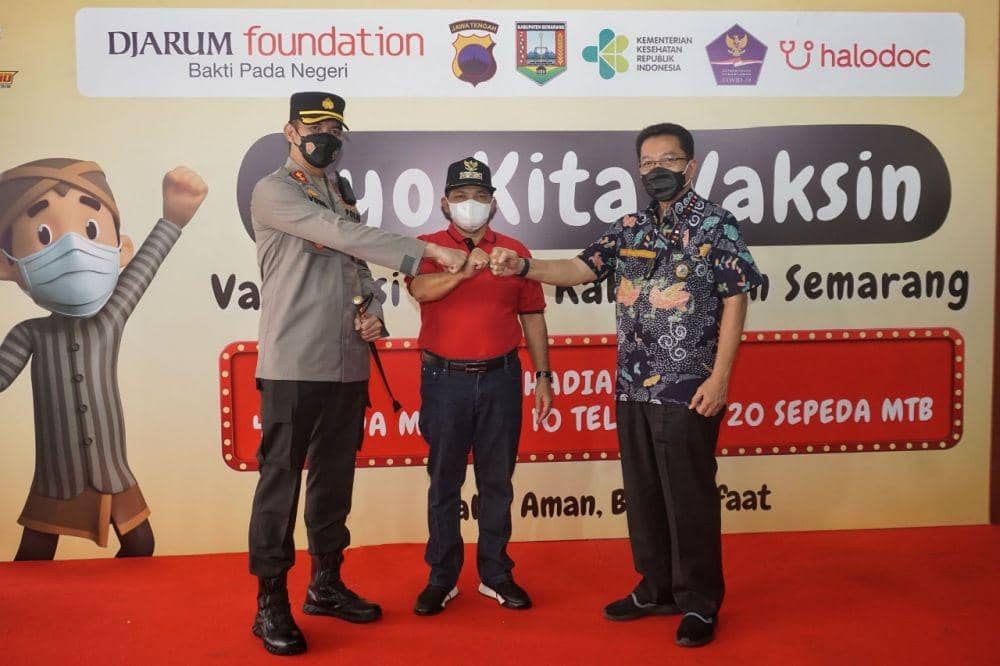Pemkab Semarang gandeng TNI dan Polri serta Djarum Foundation untuk percepat program vaksinasi. (dok. Djarum Foundation)