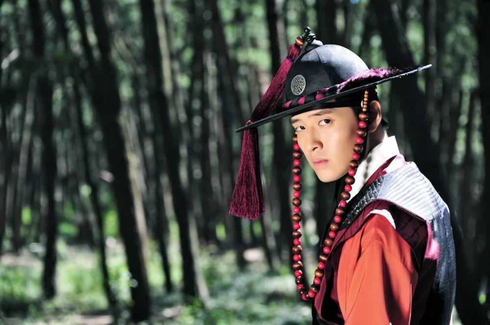 Kang Ha Neul di drama Rebellious (facebook.com/MBC 드라마 페스티벌 Drama Festival)