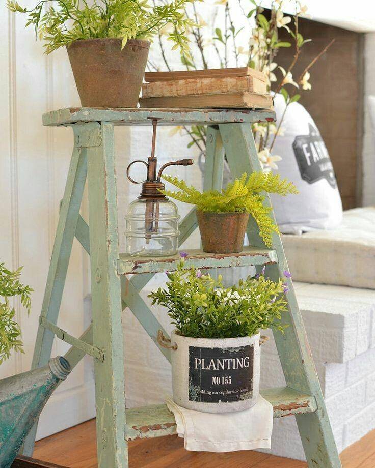 DIY Tangga Bekas Jadi Perabotan Fungsional (instagram.com/allthingsnew.interiors)
