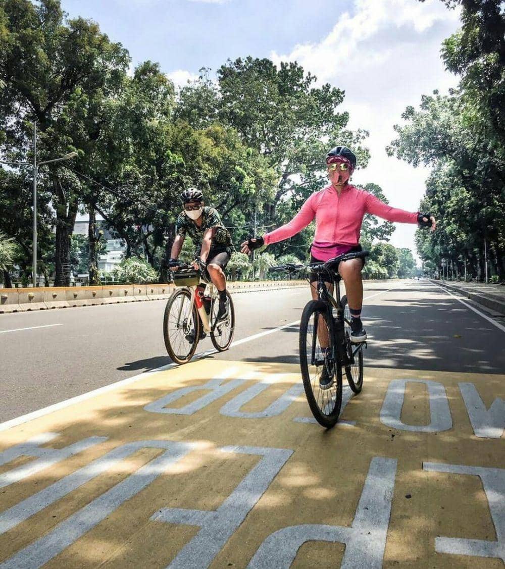 Nirina Zubir dan suami (instagram.com/ernest_cokelat)