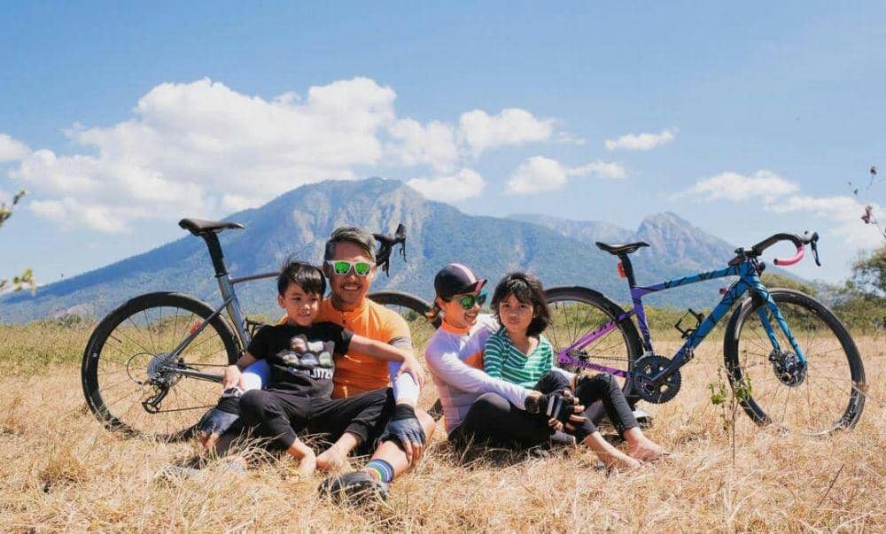 Nirina Zubir dan suami (instagram.com/ernest_cokelat)