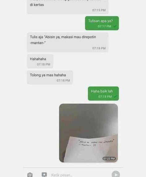 nitip tulisan lewat driver ojek online (instagram.com/newdramaojol.id)