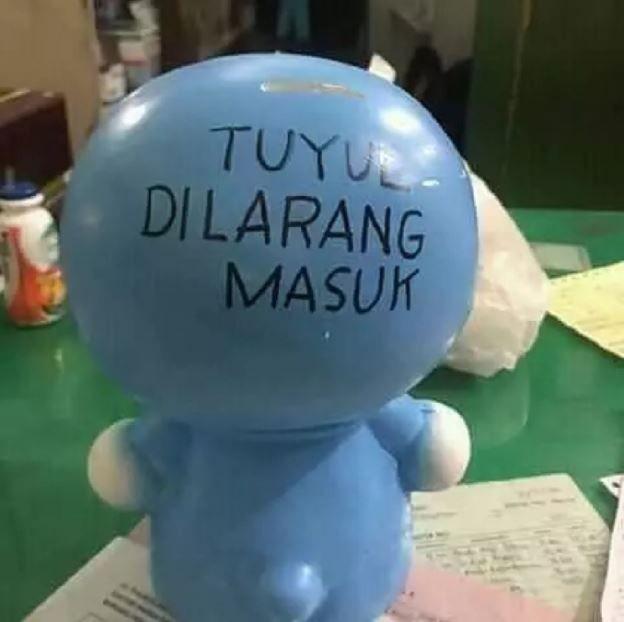 peraturan nyeleneh (instagram.com/kebebasanrakyat)