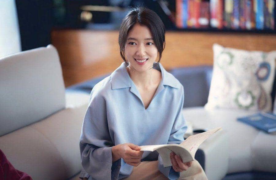 Park Shin Hye sebagai Kang Seo Hae di Sisyphus The Myth (dok. JTBC/Sisyphus The Myth)