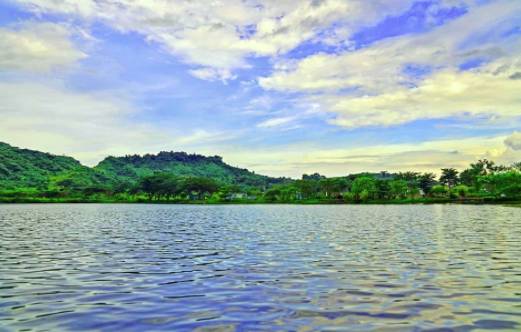 Danau Harapan Baru di Kalimantan Timur (ig amaylawing_borneo)