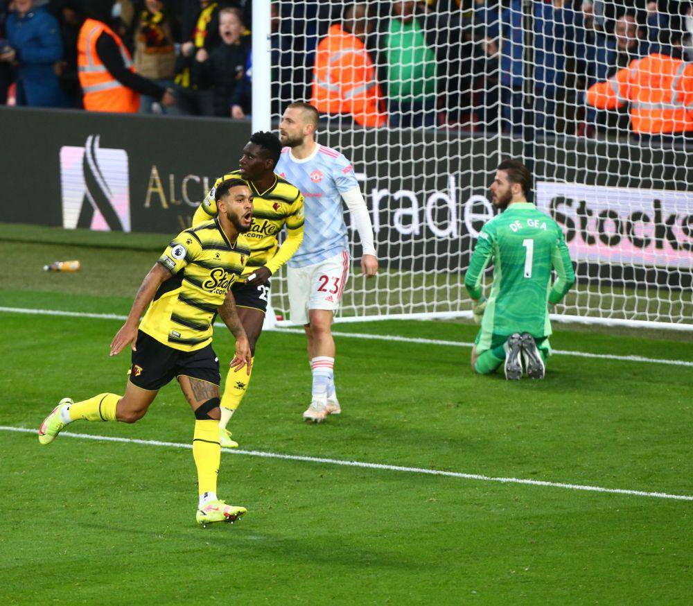 Joshua King, pemain Watford, merayakan gol ke gawang Manchester United. (twitter.com/WatfordFC)