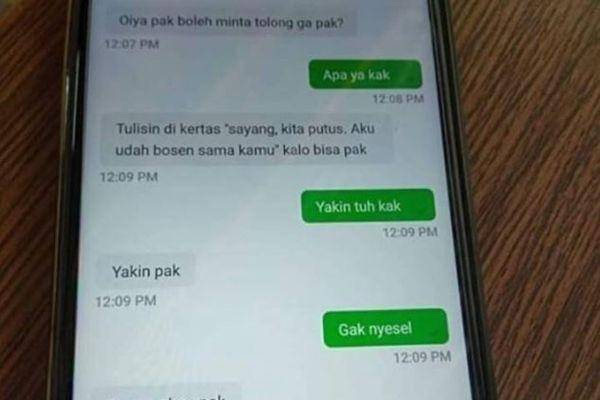 nitip tulisan lewat driver ojek online (instagram.com/newdramaojol.id)