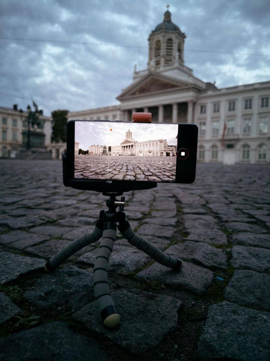 ilustrasi smartphone photography (unsplash.com/Frédéric Paulussen)