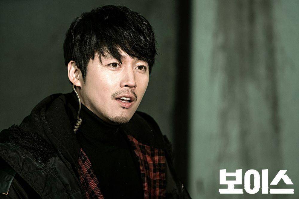 Moo Jin Hyuk - Voice (hancinema.net)