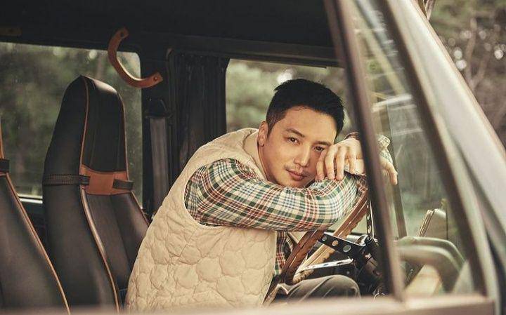 Byun Yo Han (instagram.com/byunyohan_official)