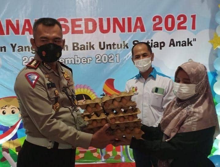 Ditlantas Polda Lampung menyalurkan sejumlah bantuan kepada anak-anak di Rumah Singgah Bussaina, Labuhan Ratu, Kedaton, Kota Bandar Lampung. (IDN Times/Istimewa)