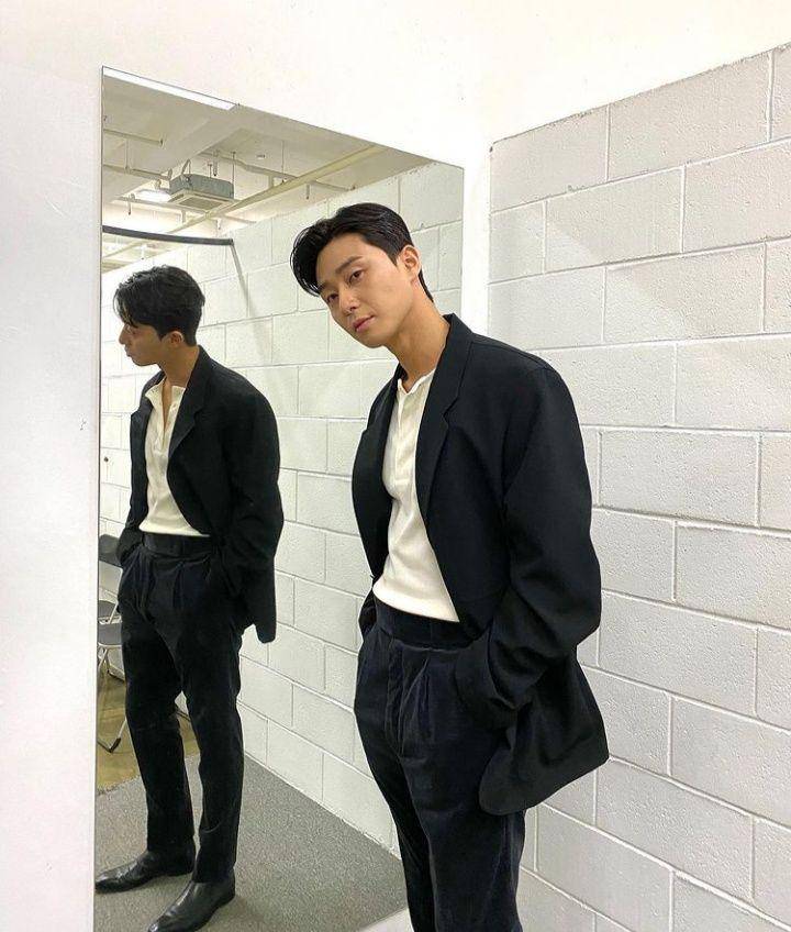 Park Seo Joon (instagram.com/bn_sj2013)
