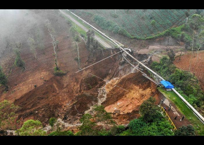 Begini Kondisi Tanah Longsor di Kawasan Wisata Darajat Pass Garut
