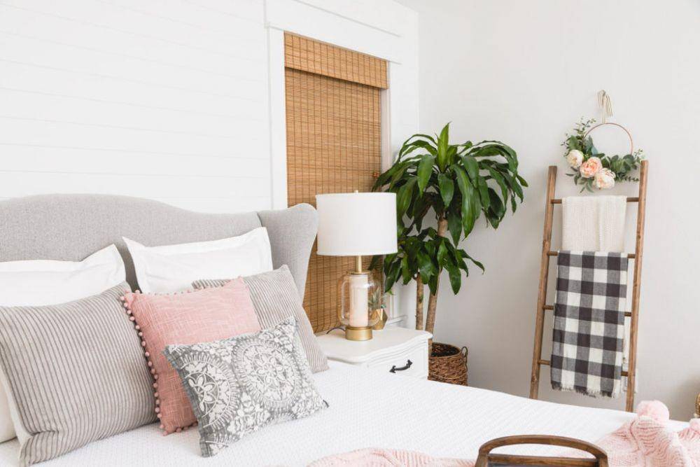 DIY Tangga Bekas Jadi Perabotan Fungsional (kippiathome.com)