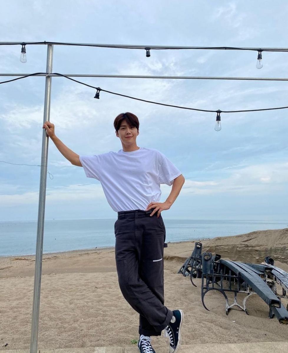 Kim Seon Ho (instagram.com/seonho__kim)