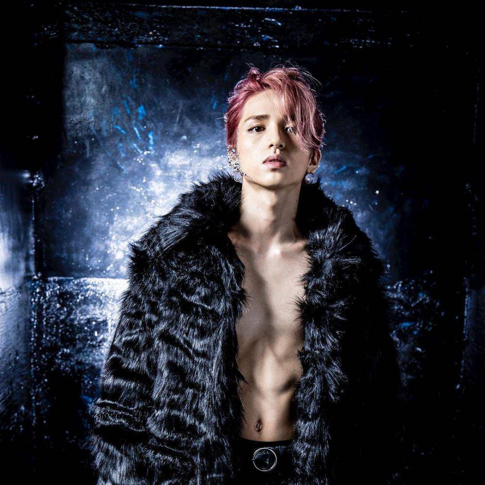 Hidaka Mahiro (instagram.com/bugvel_official)