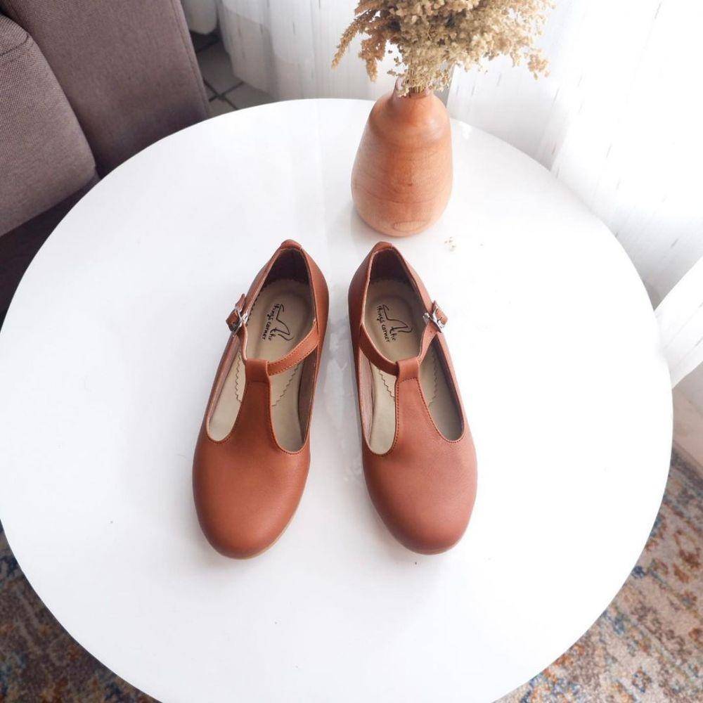 Rekomendasi mary jane shoes. (instagram.com/thethingscorn)