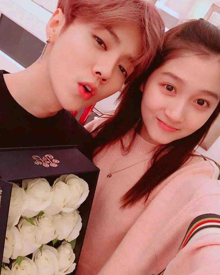 Diisukan akan Menikah, 10 Potret Mesra Luhan eks EXO dan Guan Xiaotong