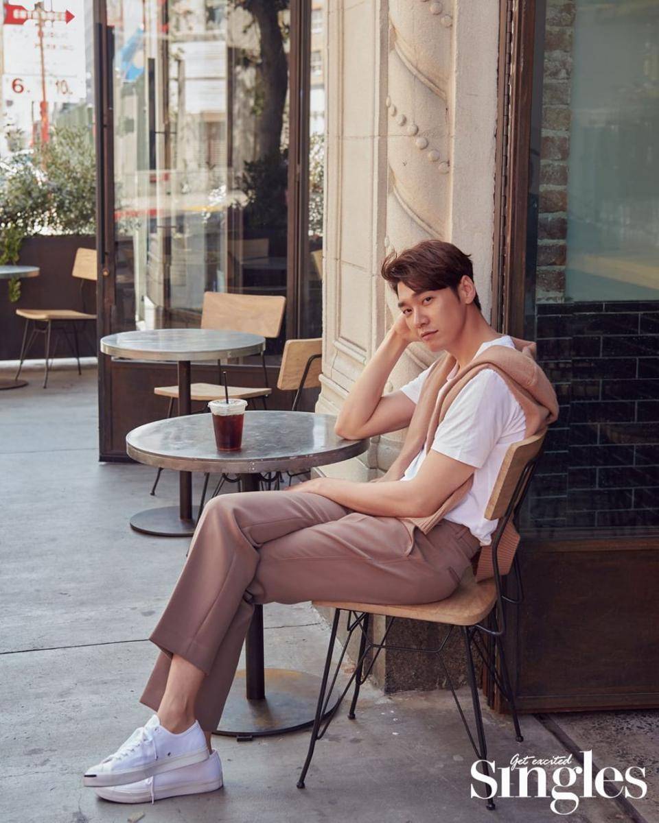 Kim Young Kwang (Dok. Singles Korea)
