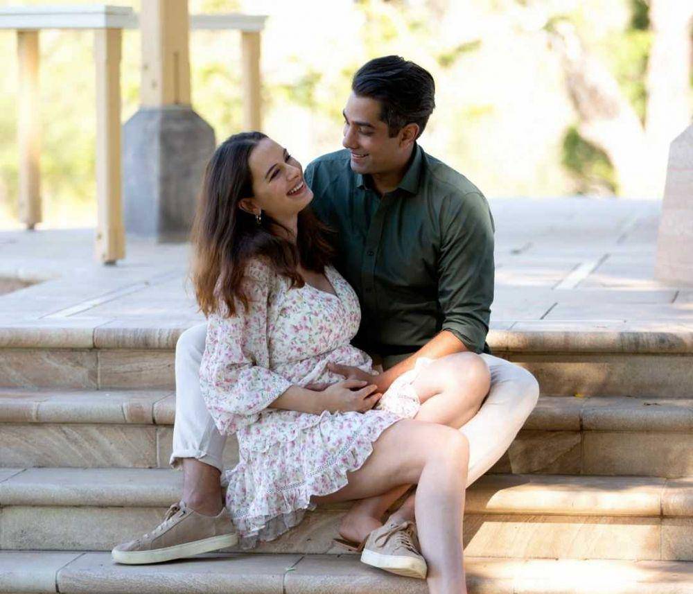 Evelyn Sharma dan suami (instagram.com/evelyn_sharma)