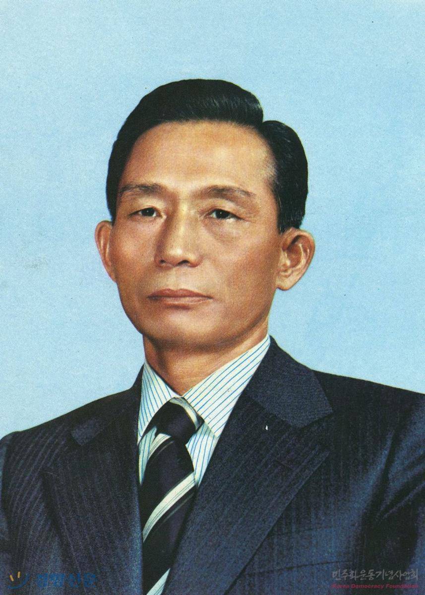 Park Chung Hee (commons.wikimedia.org/Korea Democracy Foundation)