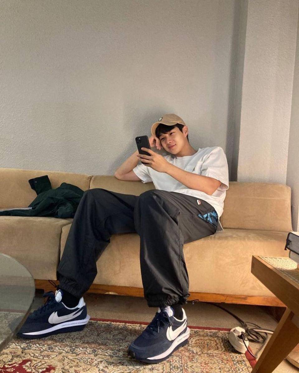 Choi Woo Shik (instagram.com/dntlrdl)