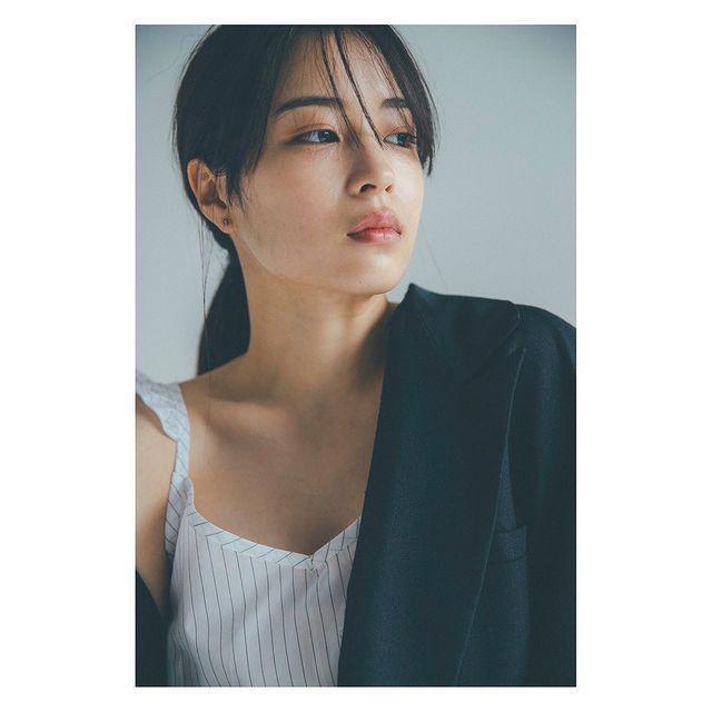 Suzu Hirose (instagram.com/suzu.hirose.official)