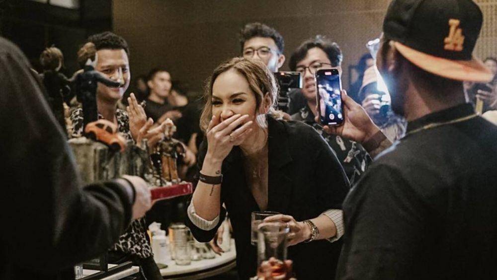 Perayaan ulang tahun artis glamor (Instagram.com/_demianaditya_/)