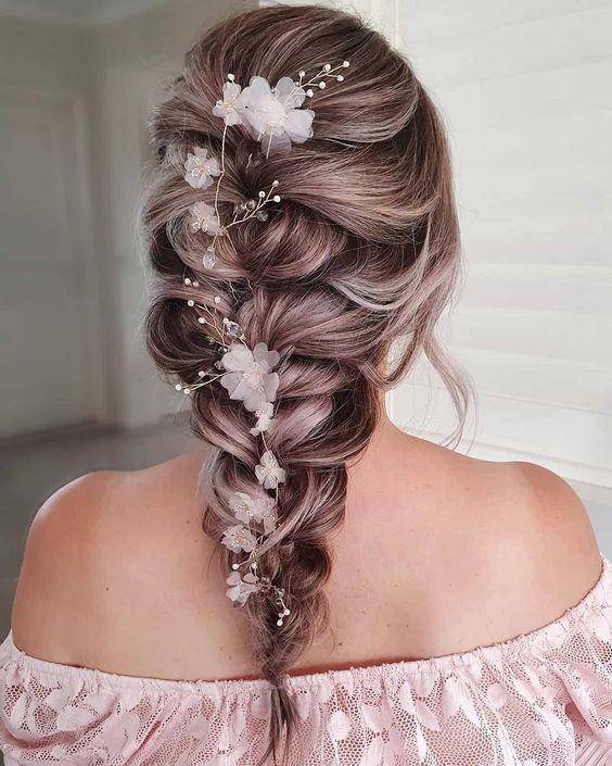 hairstyle kepang (weddingforward.com)
