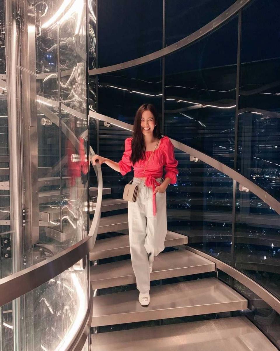Outfit liburan Frung Narikun (instagram.com/frungnarikunn)