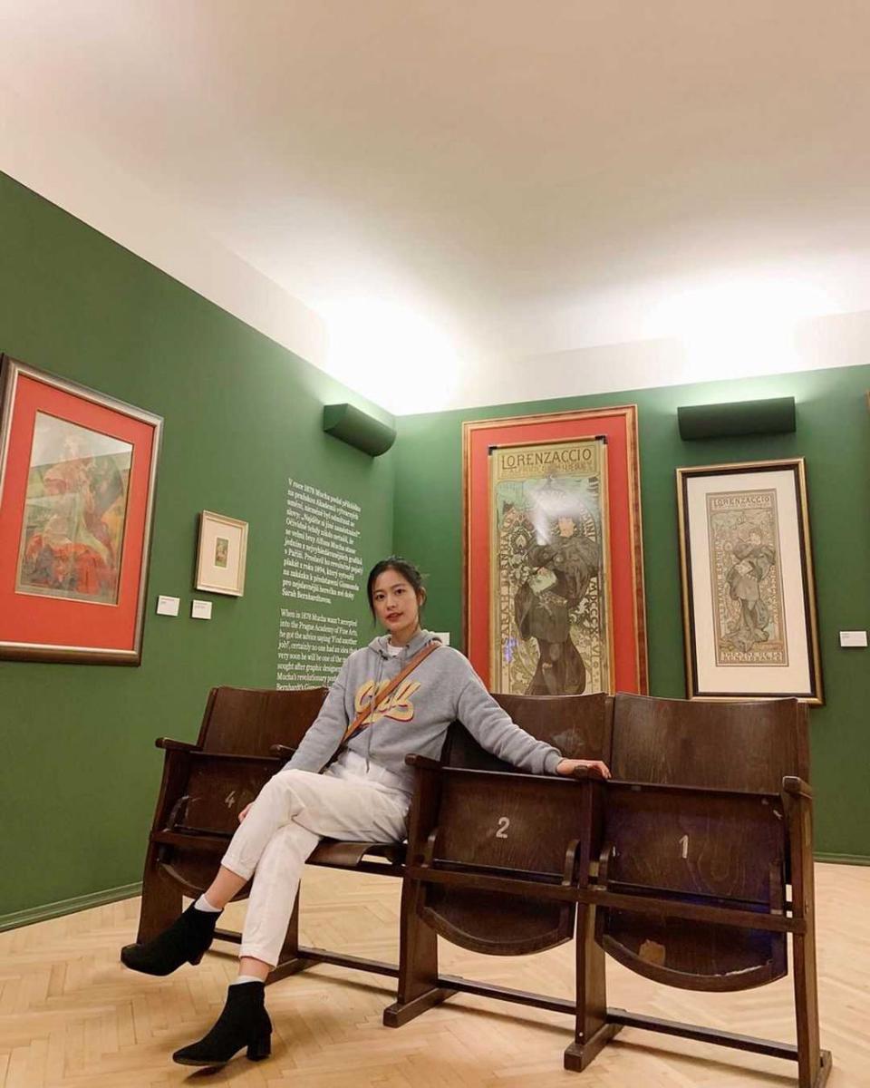 Outfit liburan Frung Narikun (instagram.com/frungnarikunn)