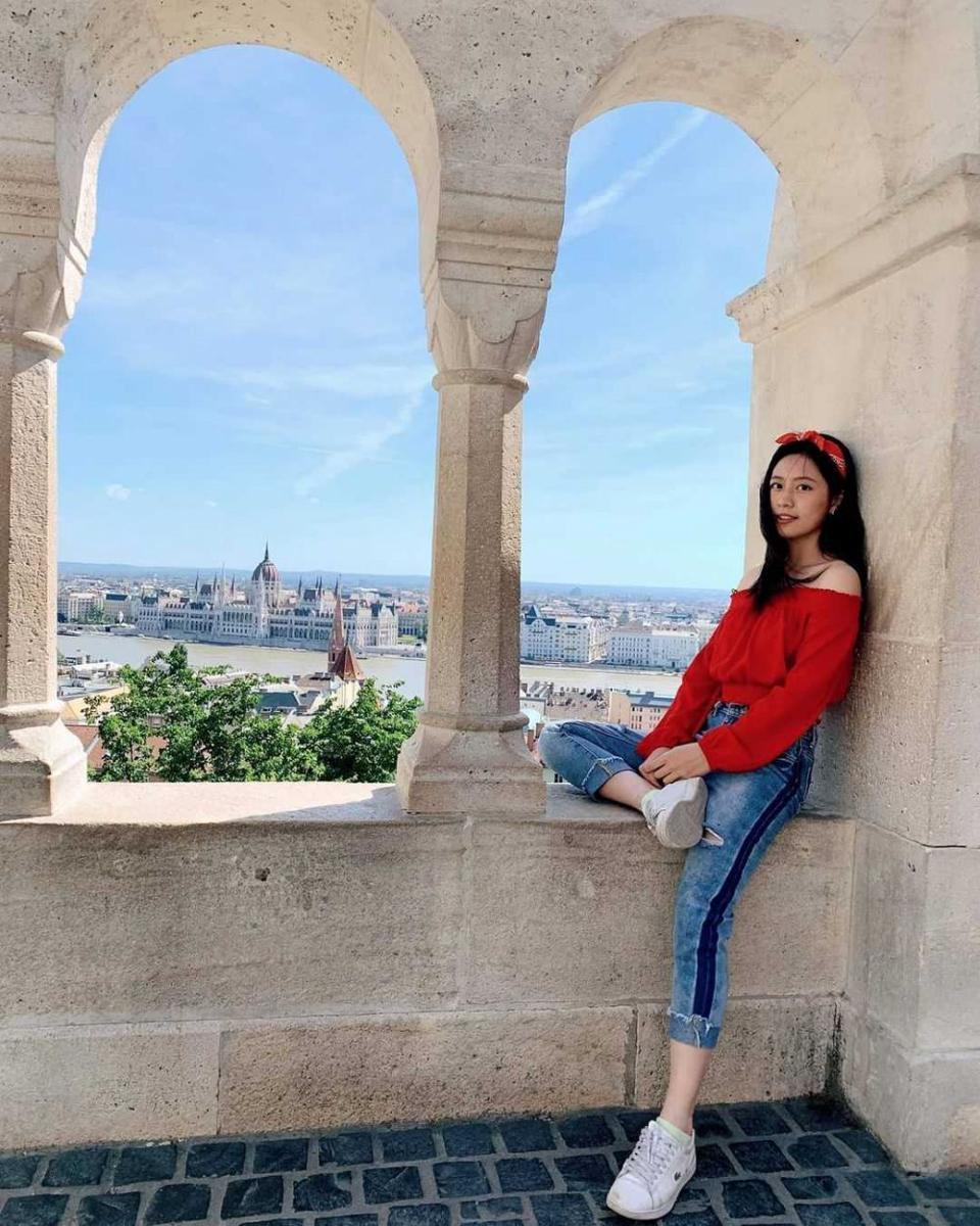 Outfit liburan Frung Narikun (instagram.com/frungnarikunn)